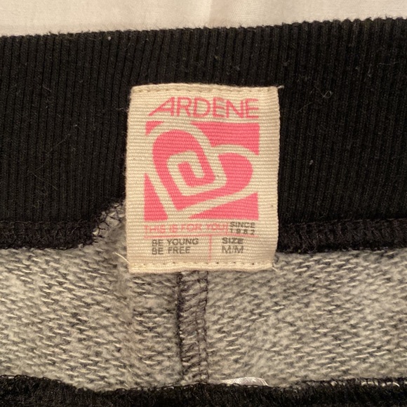 Fleece capris - Picture 7 of 7